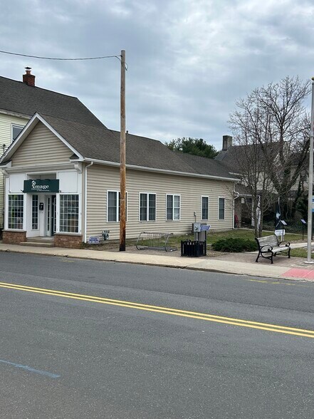 4 Main St, New Egypt, NJ à vendre - Photo du bâtiment - Image 2 de 6