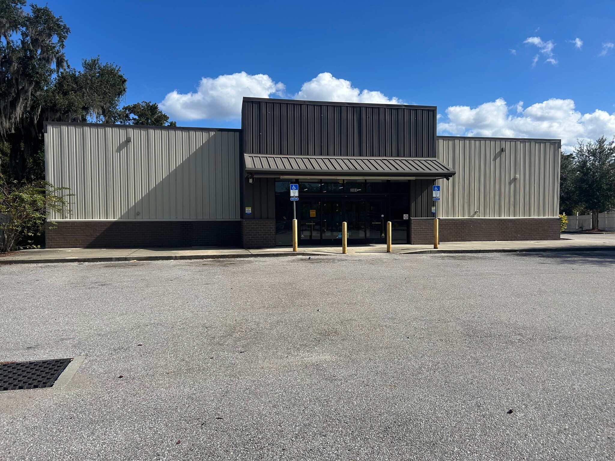 3801 N Main St, Jacksonville, FL for lease Building Photo- Image 1 of 6