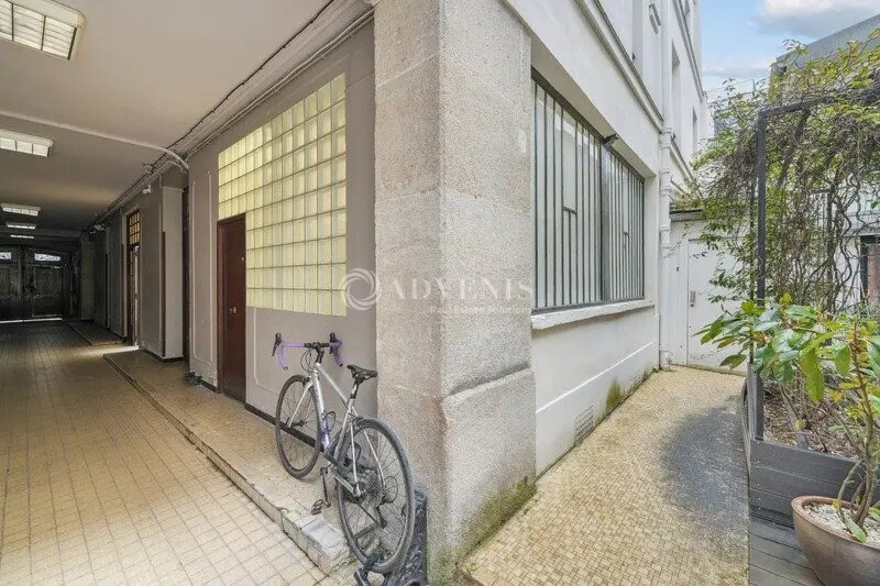 Office in Paris for sale - Building Photo - Image 2 of 9
