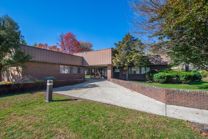 125 Newton Sparta Rd, Newton, NJ for lease - Building Photo - Image 2 of 24