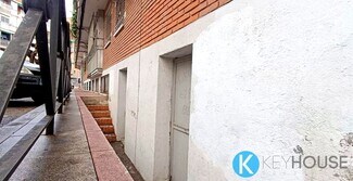 Plus de détails pour Multi-résidentiel à vendre