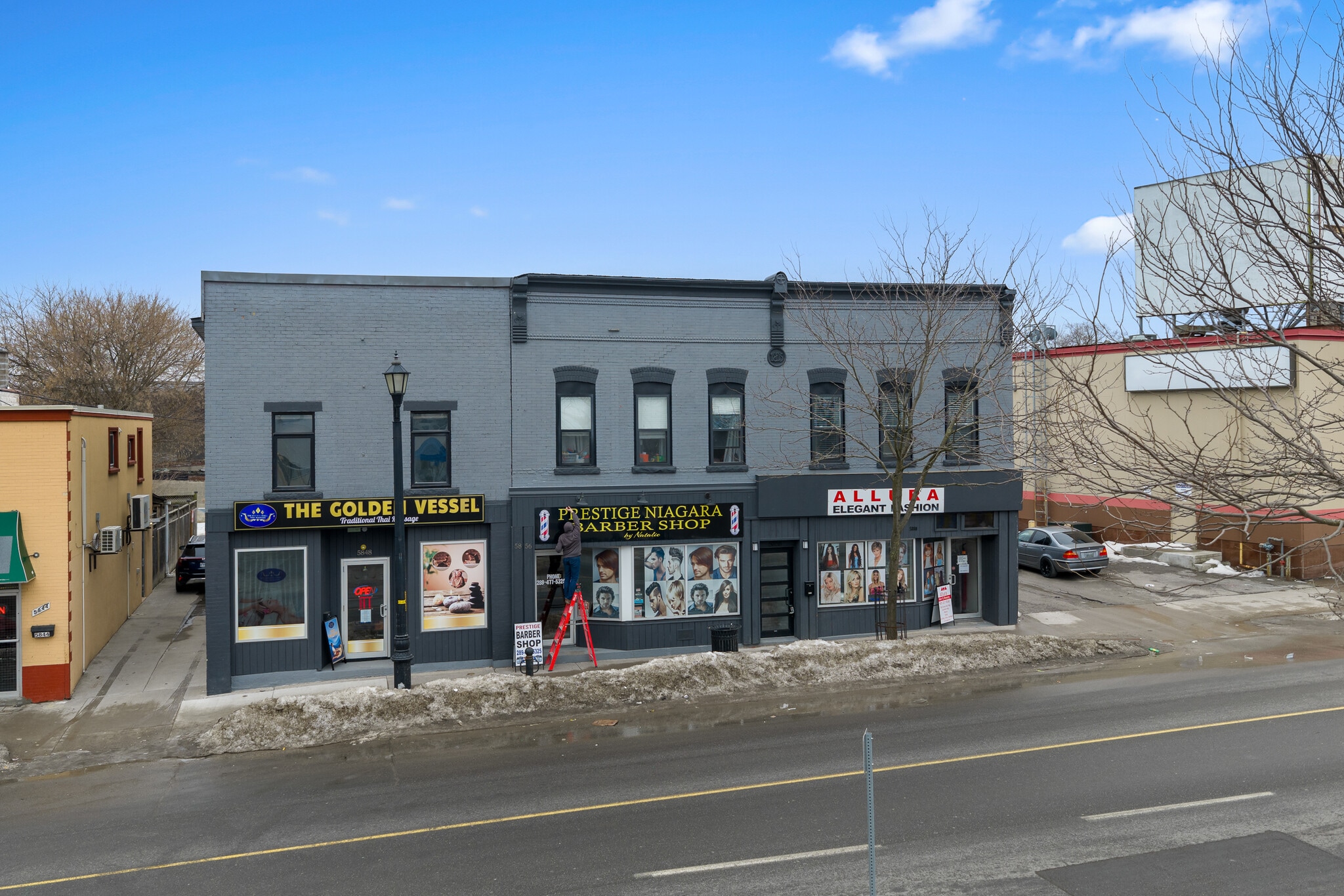 5848 Ferry St, Niagara Falls, ON à vendre Photo principale- Image 1 de 34