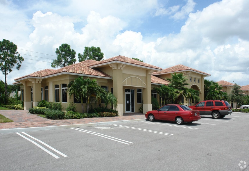 300-322 NW Bethany Dr, Port Saint Lucie, FL for lease - Building Photo - Image 3 of 16