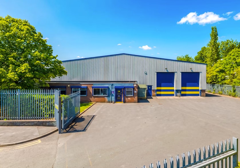 Ennis Clos, Manchester for lease - Primary Photo - Image 1 of 12