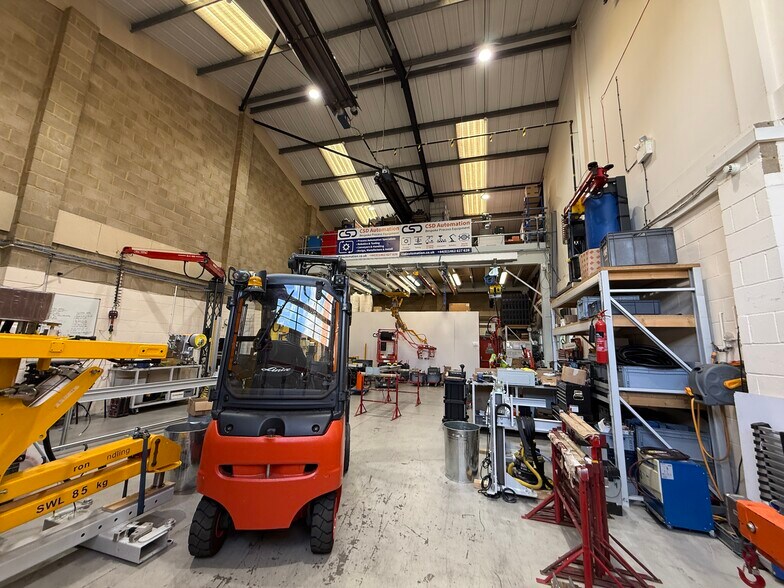 25 Letchworth Business Park, Letchworth Garden City à louer - Photo du bâtiment - Image 3 de 5