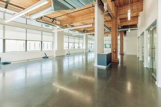 240 SE Clay St, Portland, OR for lease Interior Photo- Image 1 of 6