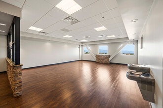 10105 Banburry Cross Dr, Las Vegas, NV for lease Interior Photo- Image 2 of 6