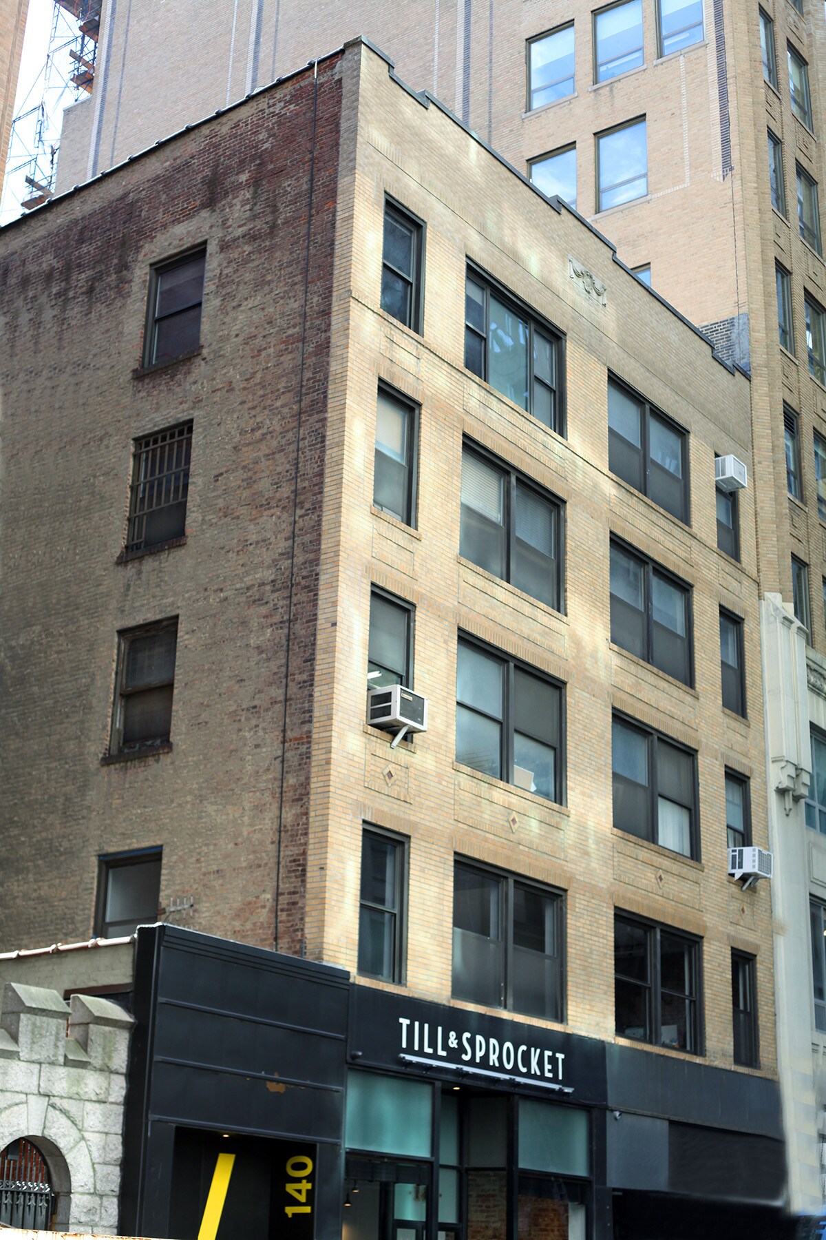 140 W 30th St, New York, NY à louer Photo du bâtiment- Image 1 de 5