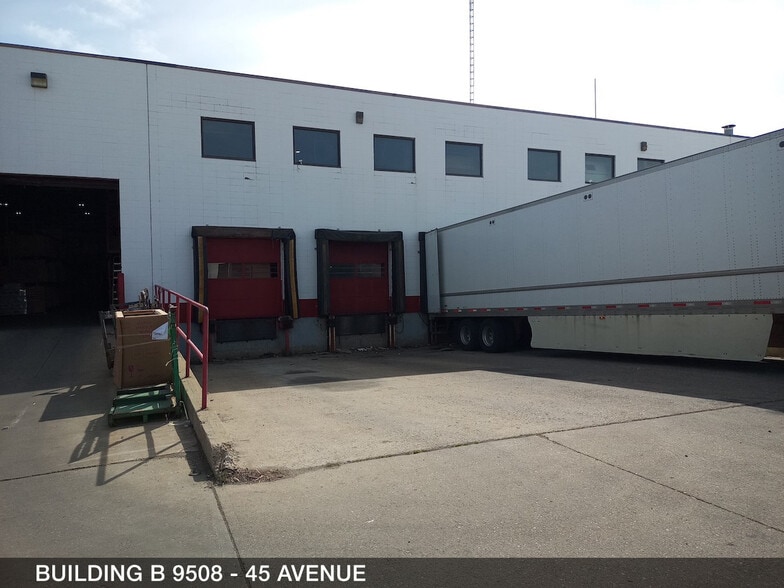 9508 45th Ave NW, Edmonton, AB for sale - Building Photo - Image 3 of 14