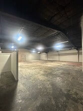 10126 Jensen Dr, Houston, TX for lease Interior Photo- Image 2 of 14