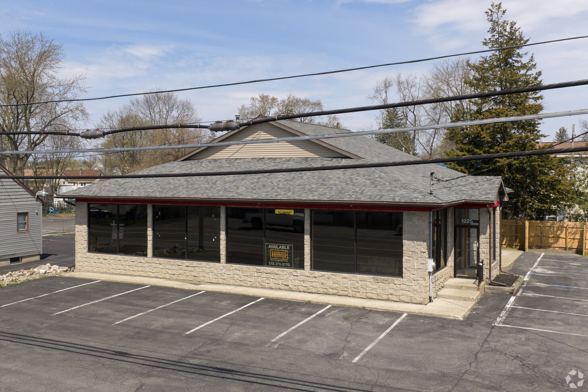 1225 Curry Rd, Schenectady, NY à louer Photo principale- Image 1 de 4