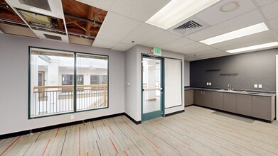 490 Mendocino Ave, Santa Rosa, CA for lease Building Photo- Image 2 of 6