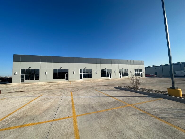 831 N Cemetery Rd, Yukon, OK for lease - Building Photo - Image 3 of 7