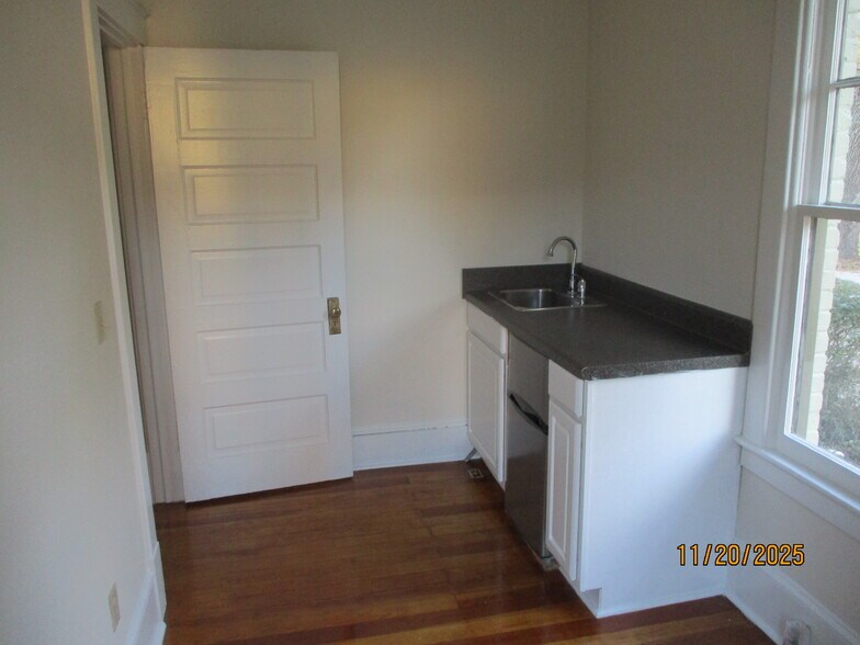 2219 Gloucester St, Brunswick, GA à louer - Photo intérieure - Image 2 de 6