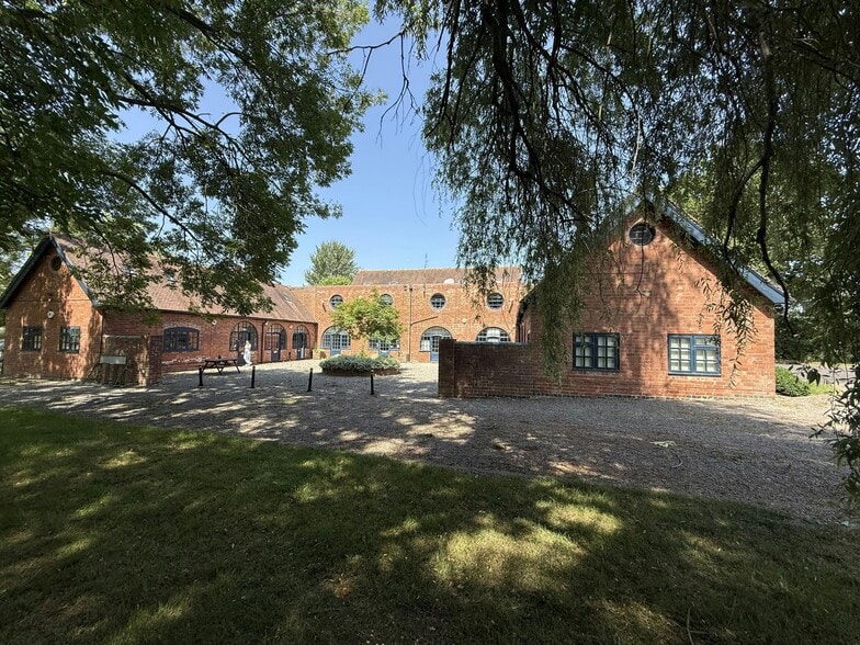 Dark Ln, Warwick for lease - Building Photo - Image 2 of 7