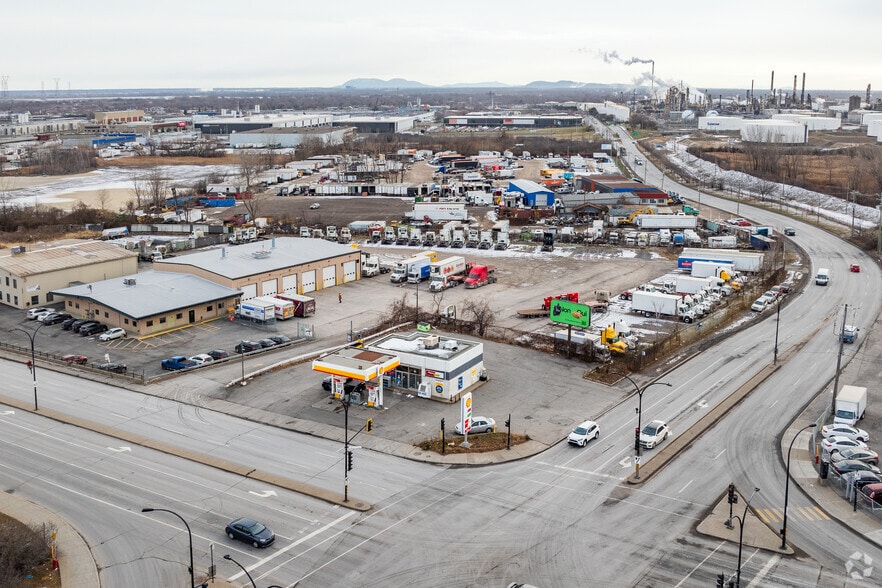 10750 Boul Henri-Bourassa E, Montréal, QC à vendre - Aérien - Image 2 de 3