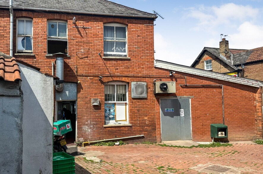 144 East Reach, Taunton à vendre - Photo du bâtiment - Image 1 de 10