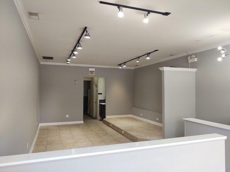 2555-2559 W Lawrence Ave, Chicago, IL à louer - Photo intérieure - Image 3 de 6