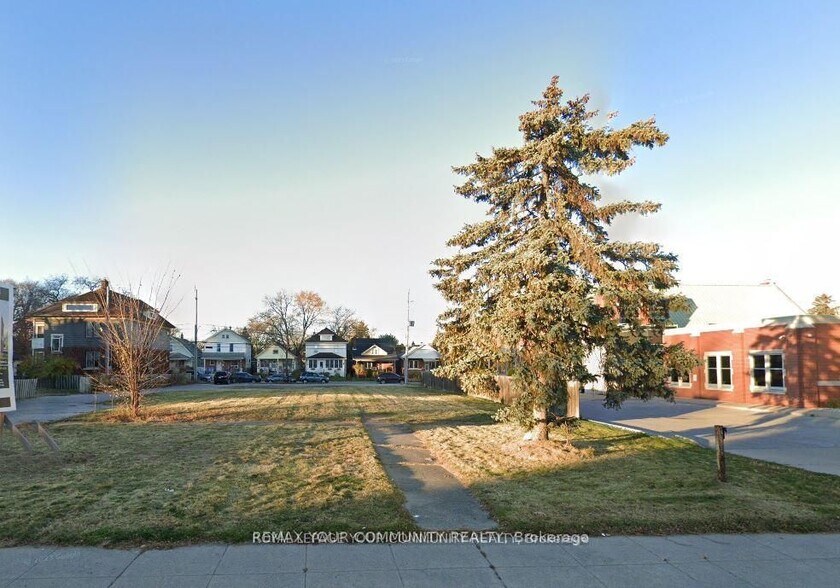 1567 Ouellette Av, Windsor, ON à vendre - Autre - Image 1 de 2