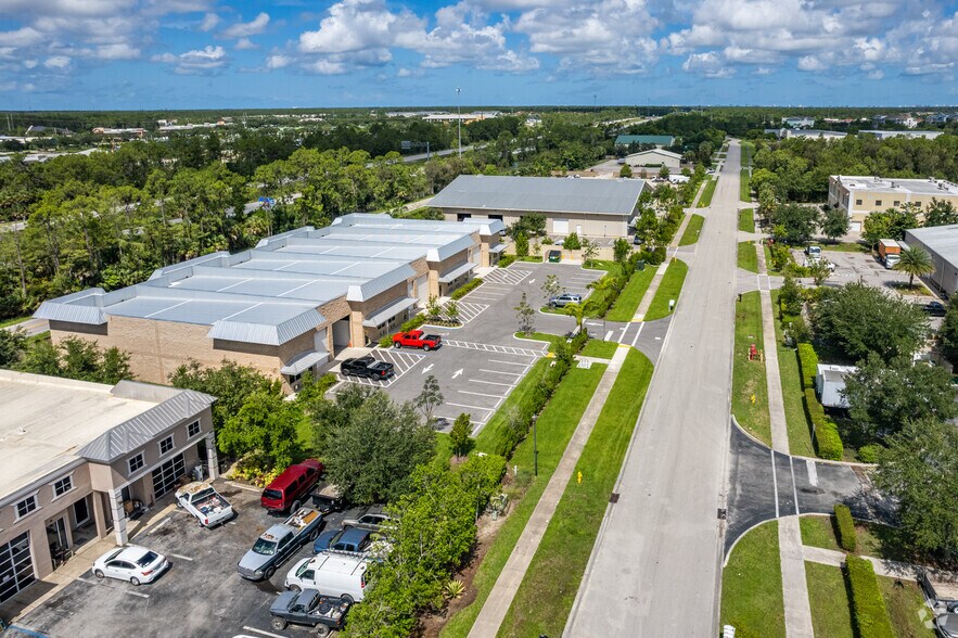 3558 Plover Ave, Naples, FL à louer - Aérien - Image 3 de 4
