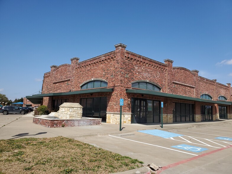 205 S Main St, Red Oak, TX for lease - Building Photo - Image 1 of 9