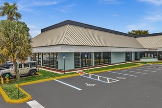 4412-4678 N University Dr, Lauderhill, FL à louer Photo du bâtiment- Image 2 de 12