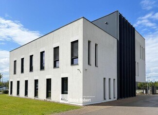 More details for 3 Rue Jean Carmet, Saint-Priest - Office for Sale