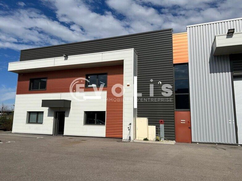 1623 Avenue Henri Schneider, Jonage for lease - Building Photo - Image 1 of 11