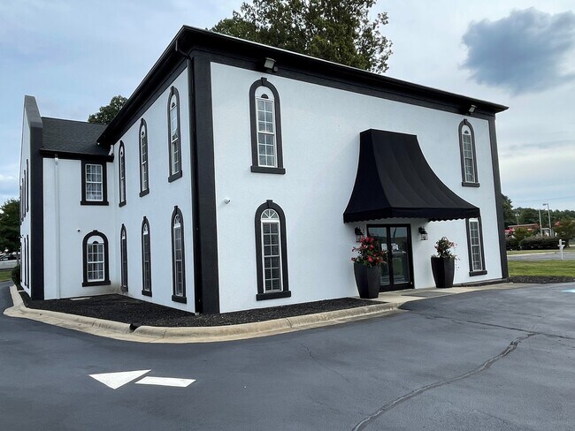 Plus de détails pour 154 Huffman Mill Rd, Burlington, NC - Bureau à louer
