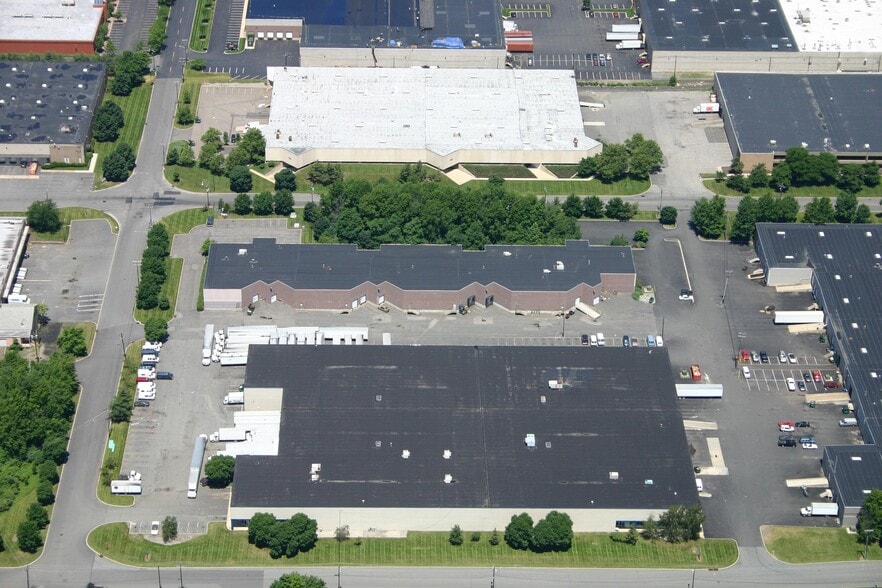 100 Newfield Ave, Edison, NJ for lease - Building Photo - Image 2 of 4