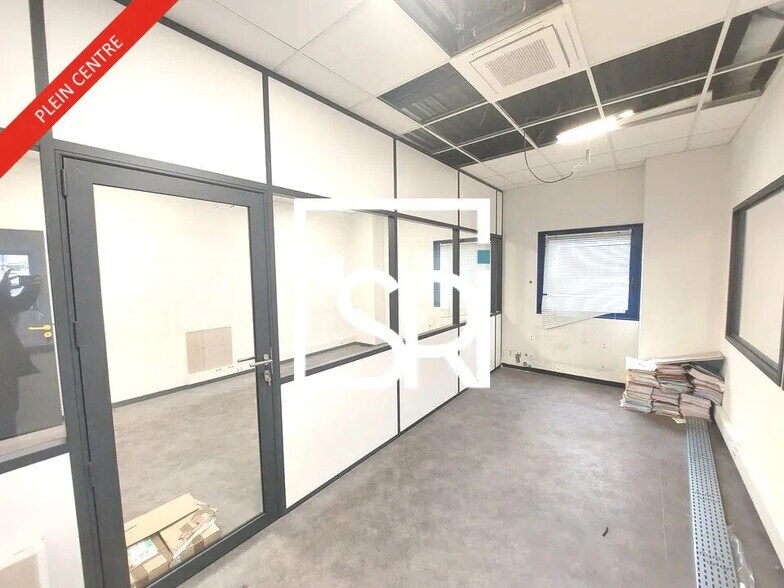 Office in Clermont-Ferrand for lease - Interior Photo - Image 2 of 10