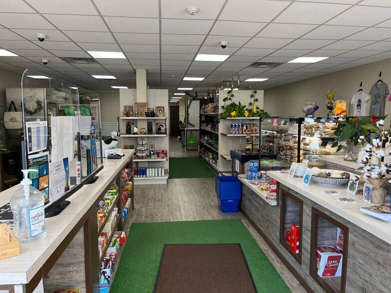 69 Main St, Norwalk, CT for sale - Interior Photo - Image 3 of 6