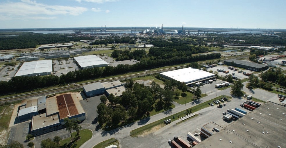 917 Commerce Cir, Hanahan, SC for sale - Building Photo - Image 2 of 58