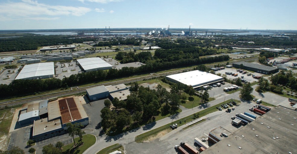 917 Commerce Cir, Hanahan, SC à vendre - Photo du bâtiment - Image 2 de 58