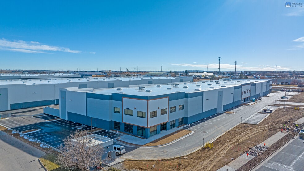 3250 N Himalaya Rd, Aurora, CO for lease - Primary Photo - Image 1 of 3