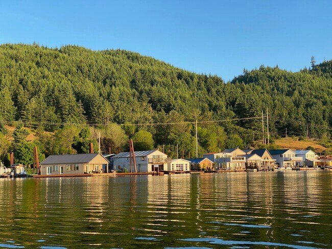 Plus de détails pour 23500 St Helens Rd, Portland, OR - Spécialité à vendre