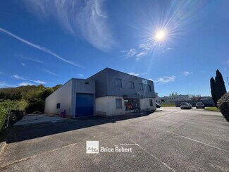 Plus de détails pour 13 Rue De La Pierre Millière, Saint-Quentin-Fallavier - Bureau, Local d'activités à louer