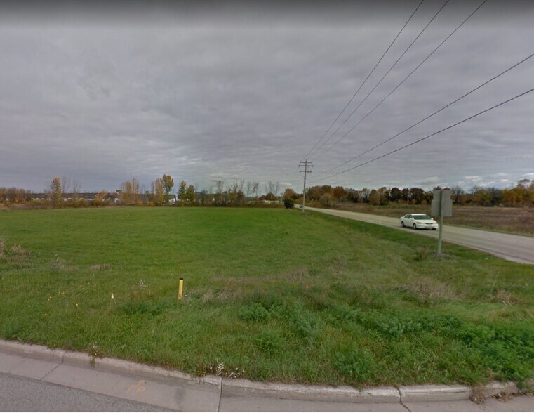 McCarthy, Grand Chute, WI à vendre - Photo du bâtiment - Image 2 de 2