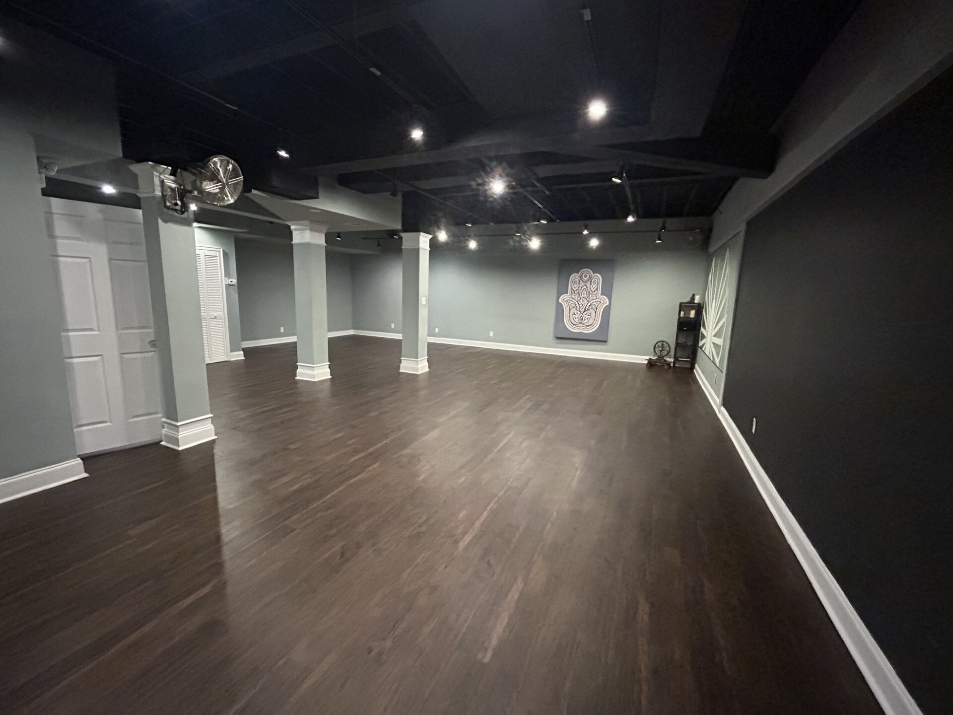 1705 Mount Vernon Rd, Dunwoody, GA for lease Interior Photo- Image 1 of 3