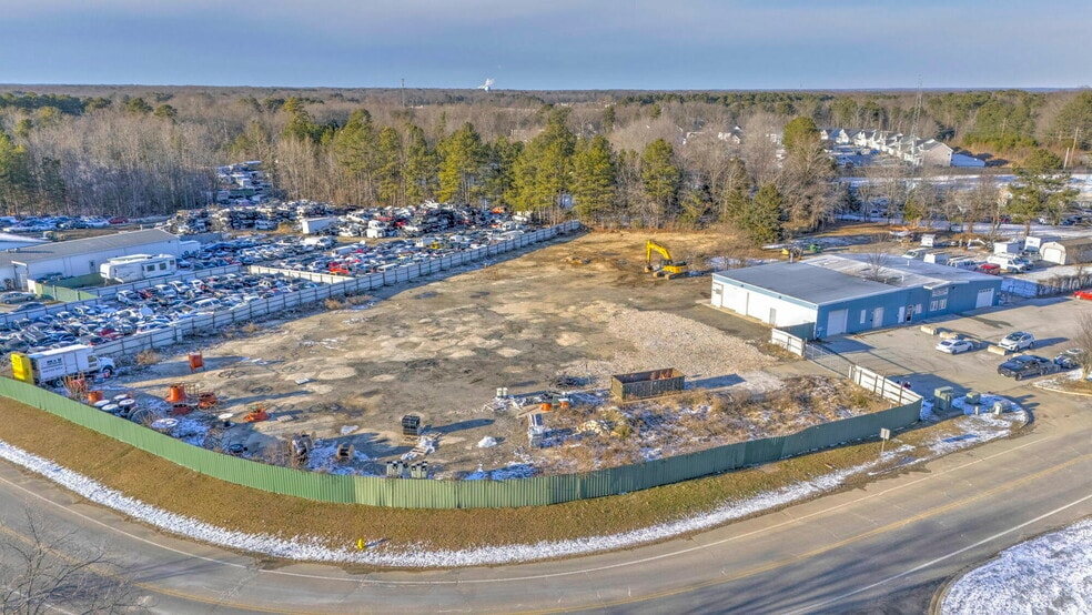 43956 Commerce Ave, Hollywood, MD for lease - Building Photo - Image 2 of 18
