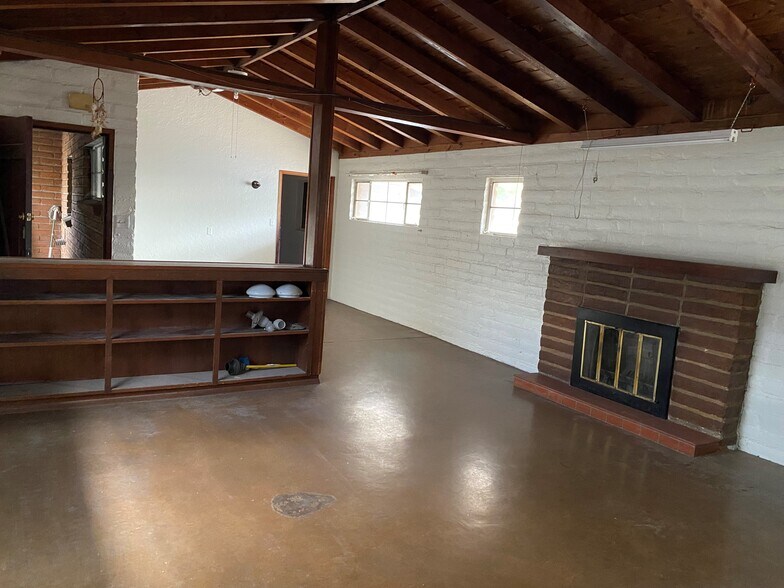 4164 N Flowing Wells Rd, Tucson, AZ à louer - Photo du bâtiment - Image 2 de 7