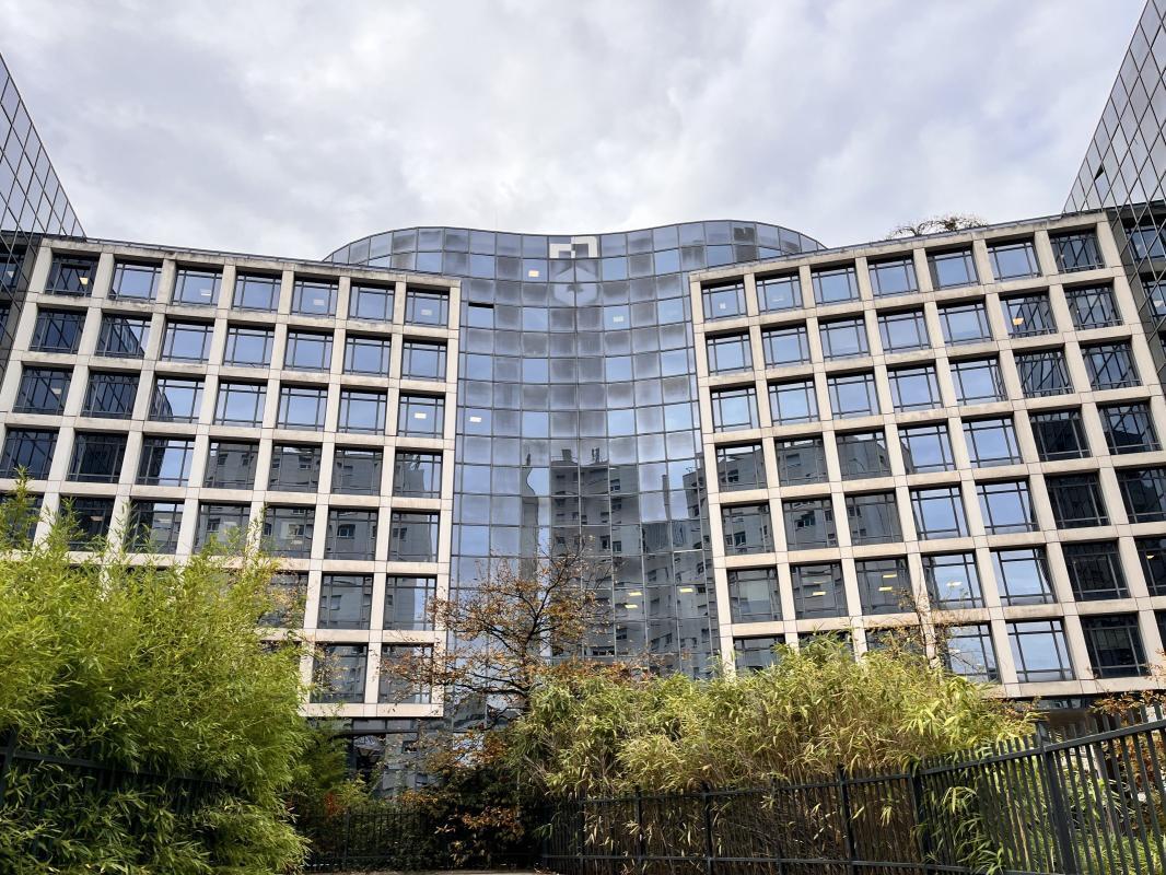 45 Rue Louis Blanc, Courbevoie à louer Photo du bâtiment- Image 1 de 8