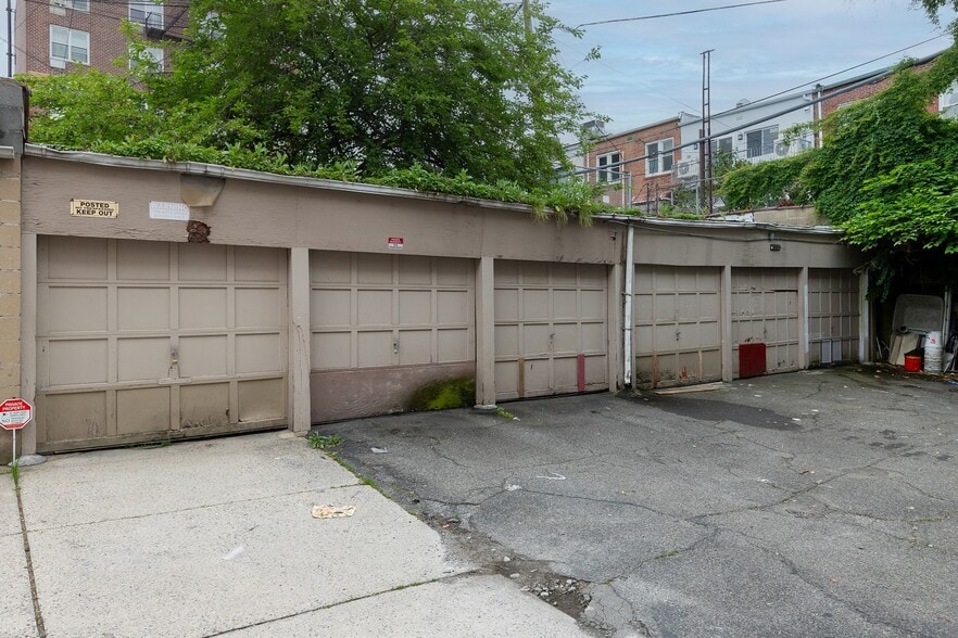 3545 Crescent St, Astoria, NY for sale - Other - Image 3 of 10