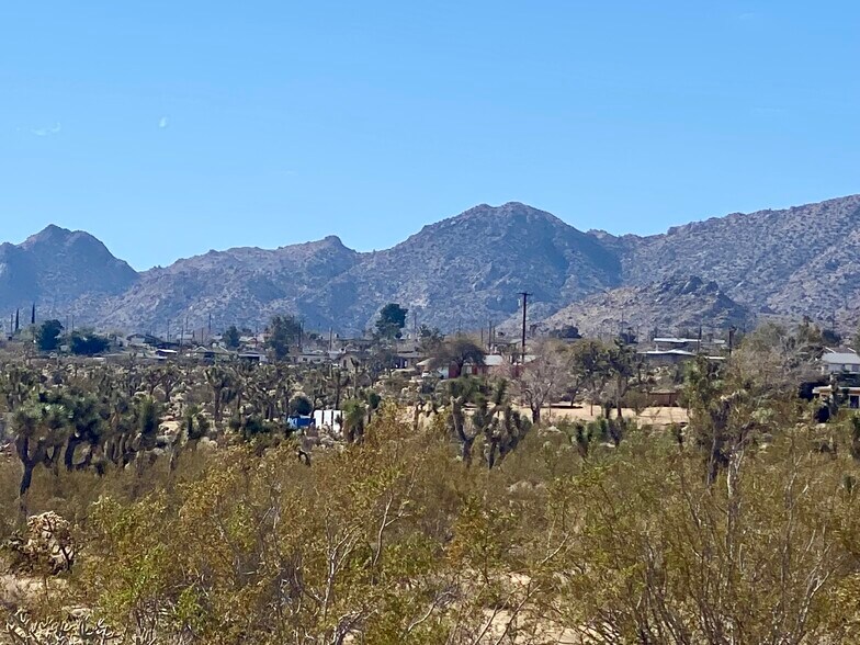 61328 29 Palms hwy, Joshua Tree, CA à vendre - Photo du bâtiment - Image 2 de 21