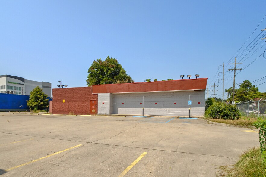 2940 Elysian Flds, New Orleans, LA à louer - Photo du bâtiment - Image 2 de 14