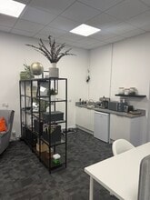 Doncaster Road, Doncaster à louer Photo intérieure- Image 1 de 4