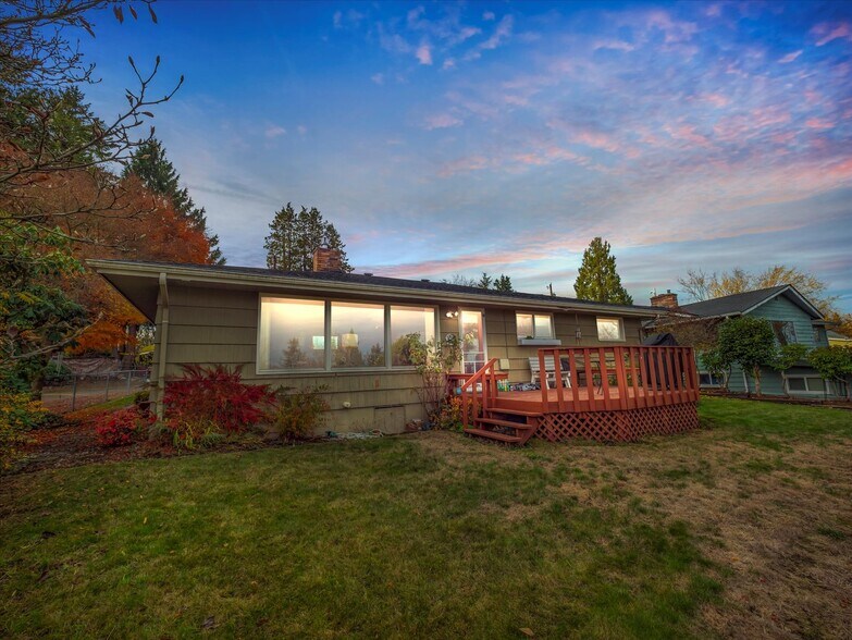 7723 Cascade Dr, Everett, WA à vendre - Photo principale - Image 1 de 38