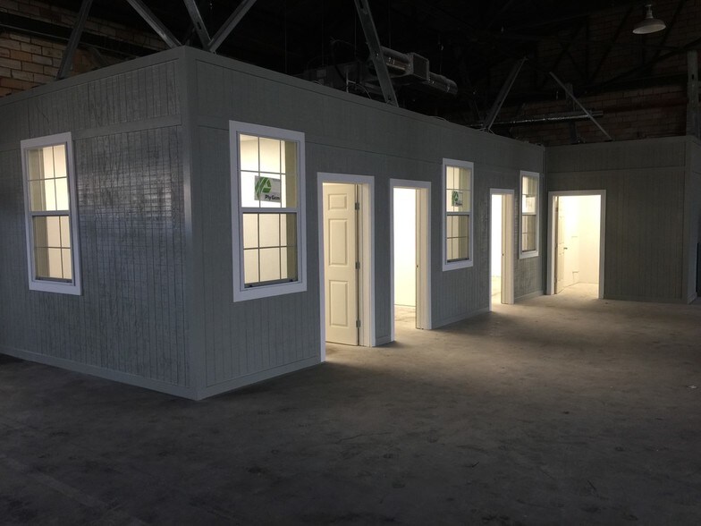 556 Elm Cir, Hooks, TX à louer - Photo du bâtiment - Image 3 de 4