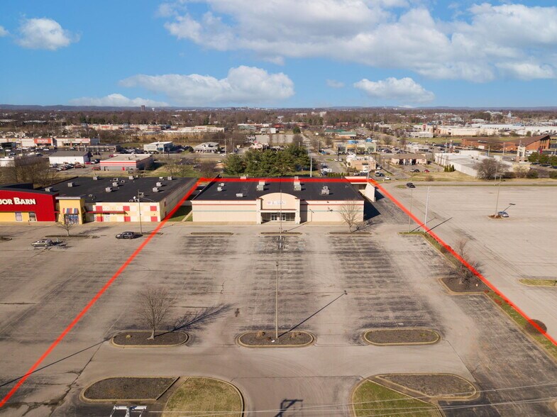 2625 Scottsville Rd, Bowling Green, KY à vendre - Photo du bâtiment - Image 3 de 14