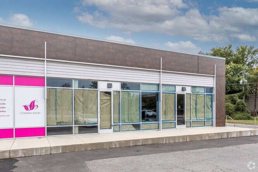 9715 Fairfax Blvd, Fairfax, VA à louer - Photo du bâtiment - Image 2 de 4